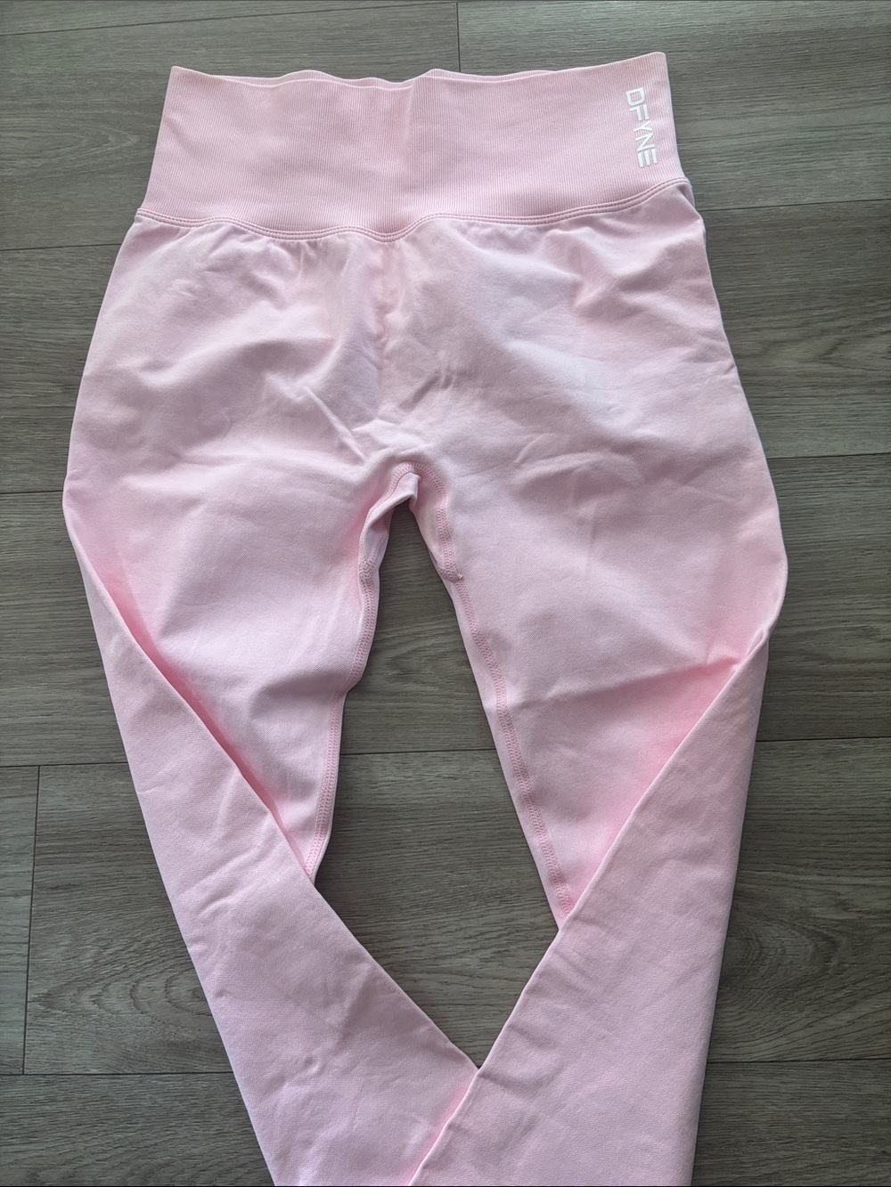 Defyne pink leggings